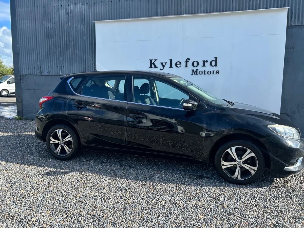 Nissan Pulsar Hatchback, Petrol, 2015, Black