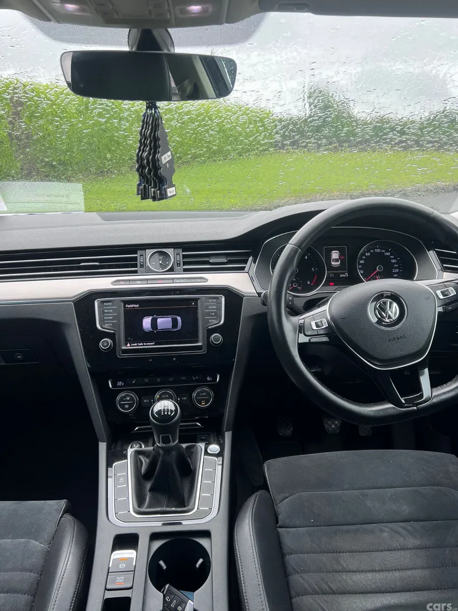 Volkswagen Passat Saloon, Diesel, 2016, Grey