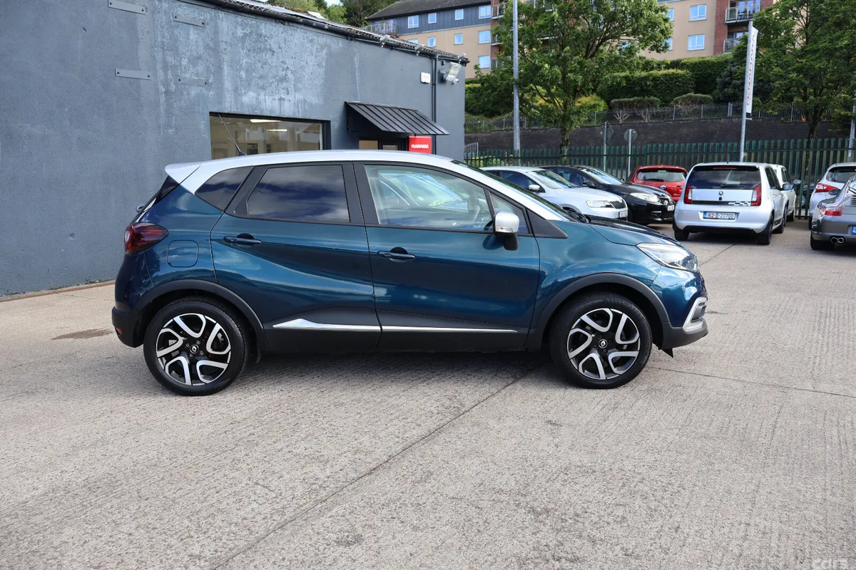 Renault Captur Hatchback, Diesel, 2019, Blue