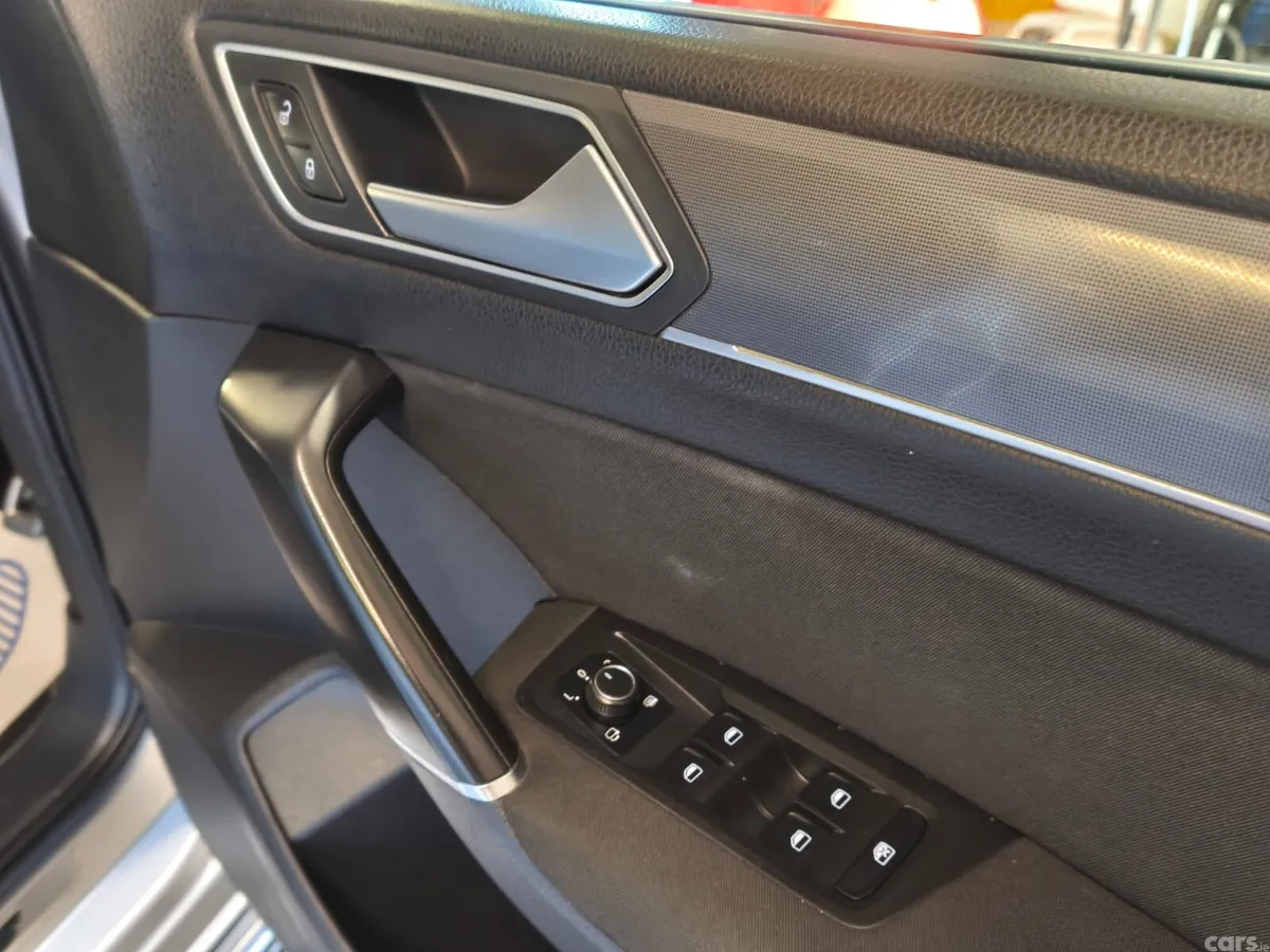 Volkswagen Touran MPV, Diesel, 2017, Silver