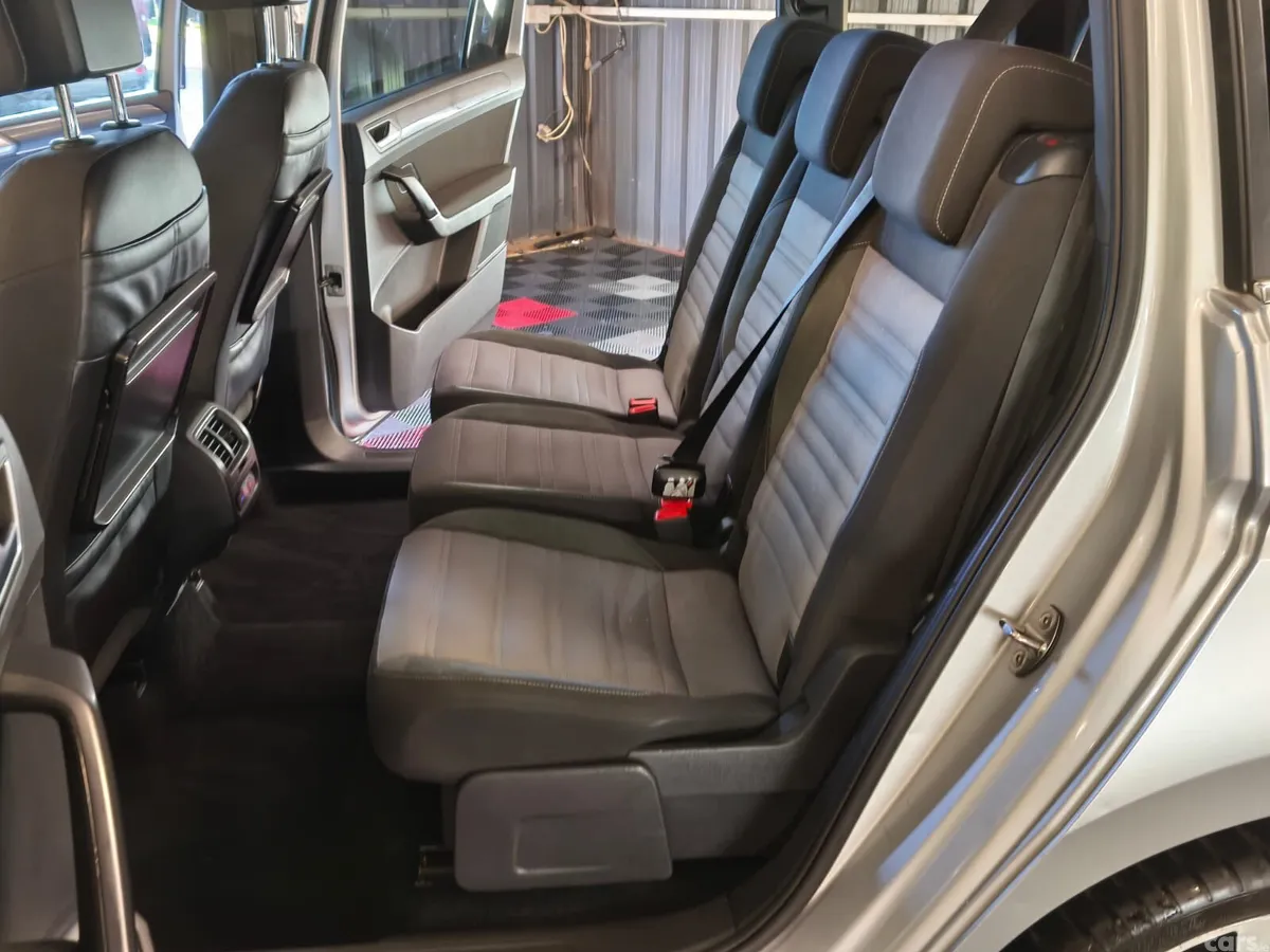 Volkswagen Touran MPV, Diesel, 2017, Silver