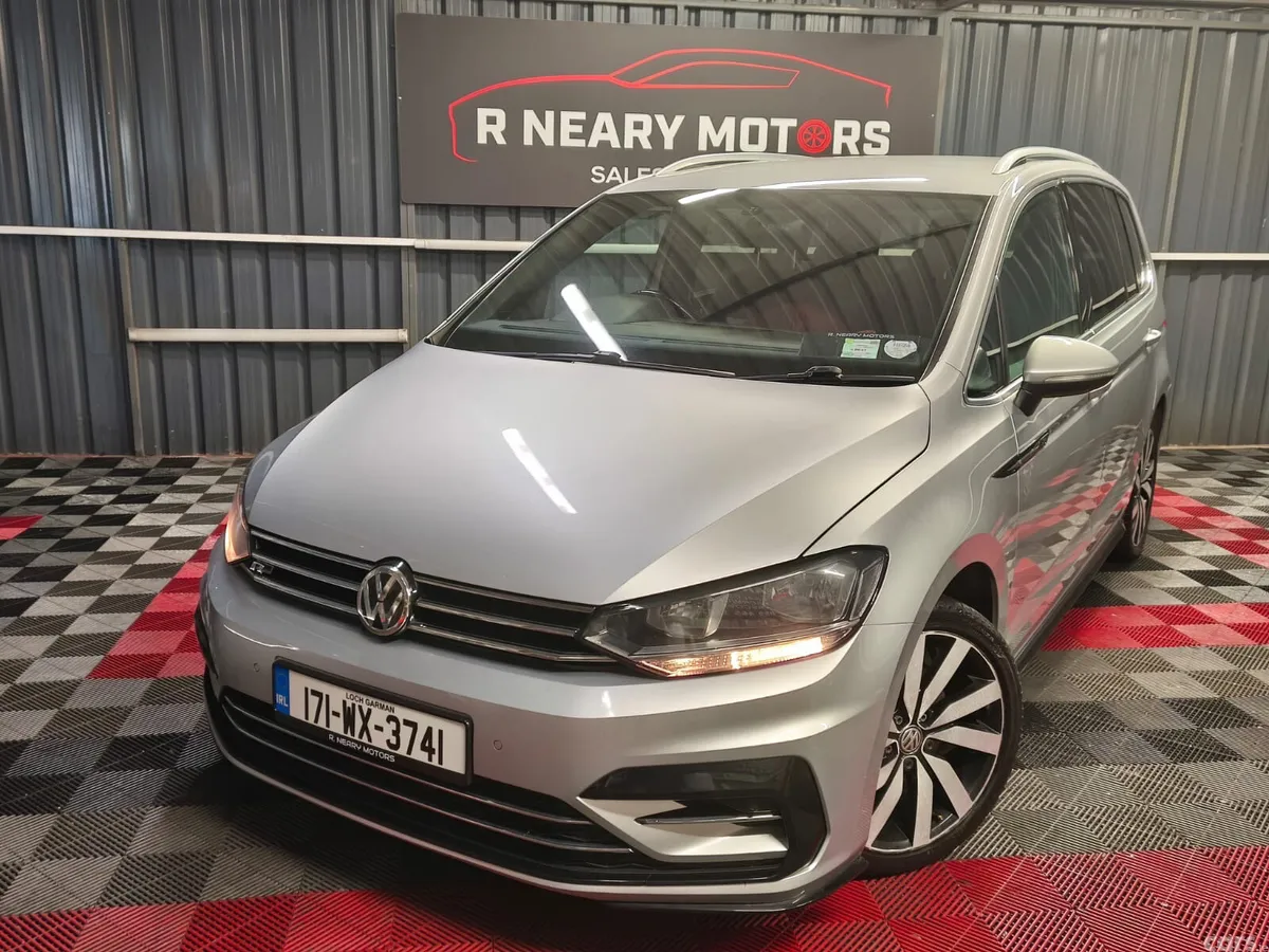Volkswagen Touran MPV, Diesel, 2017, Silver