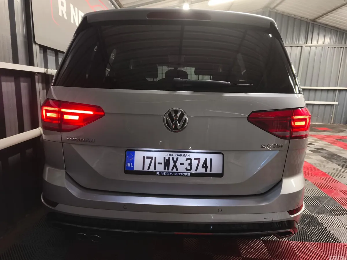 Volkswagen Touran MPV, Diesel, 2017, Silver