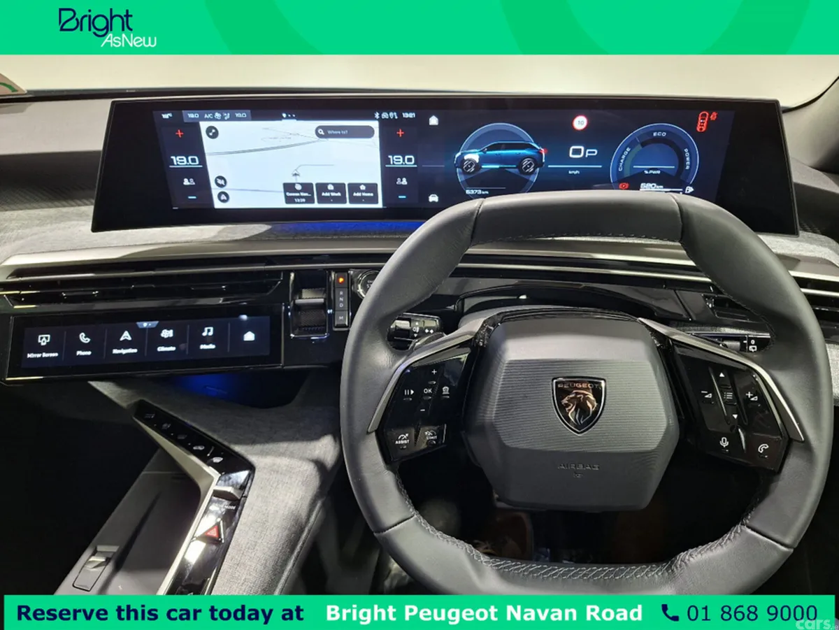 Peugeot 5008 MPV, Petrol, 2026, Blue
