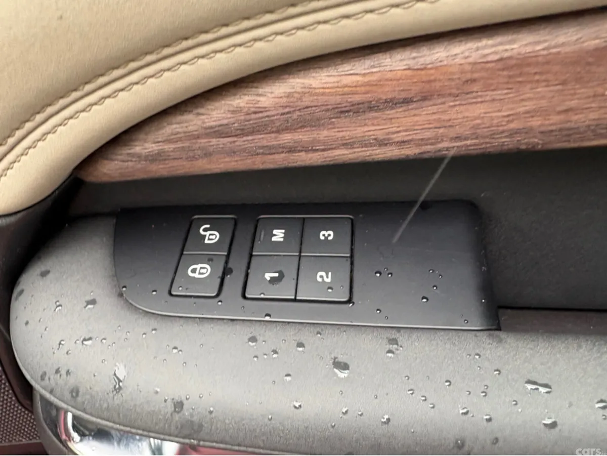 Land Rover Discovery SUV, Diesel, 2019, Red