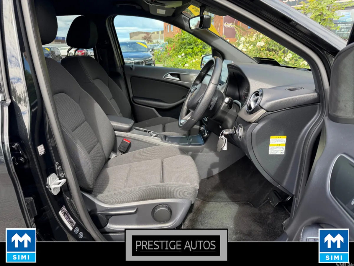Mercedes-Benz B-Class Hatchback, Petrol, 2016, Black