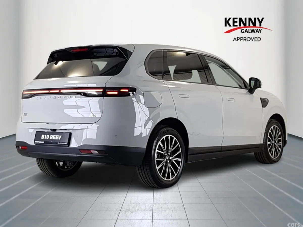 Leapmotor B10 Hatchback, Petrol Plug-in Hybrid, 2026, Grey