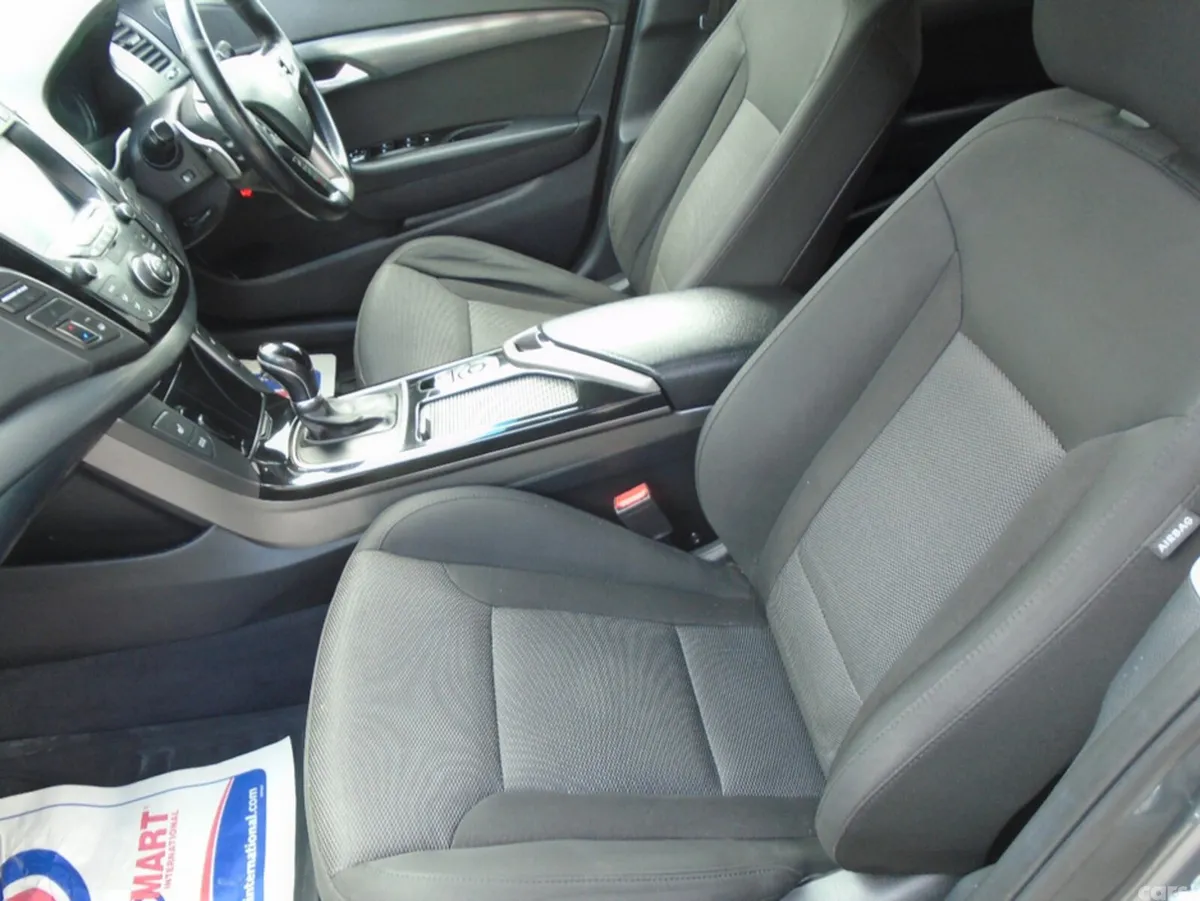 Hyundai i40 Estate, Diesel, 2015, Silver