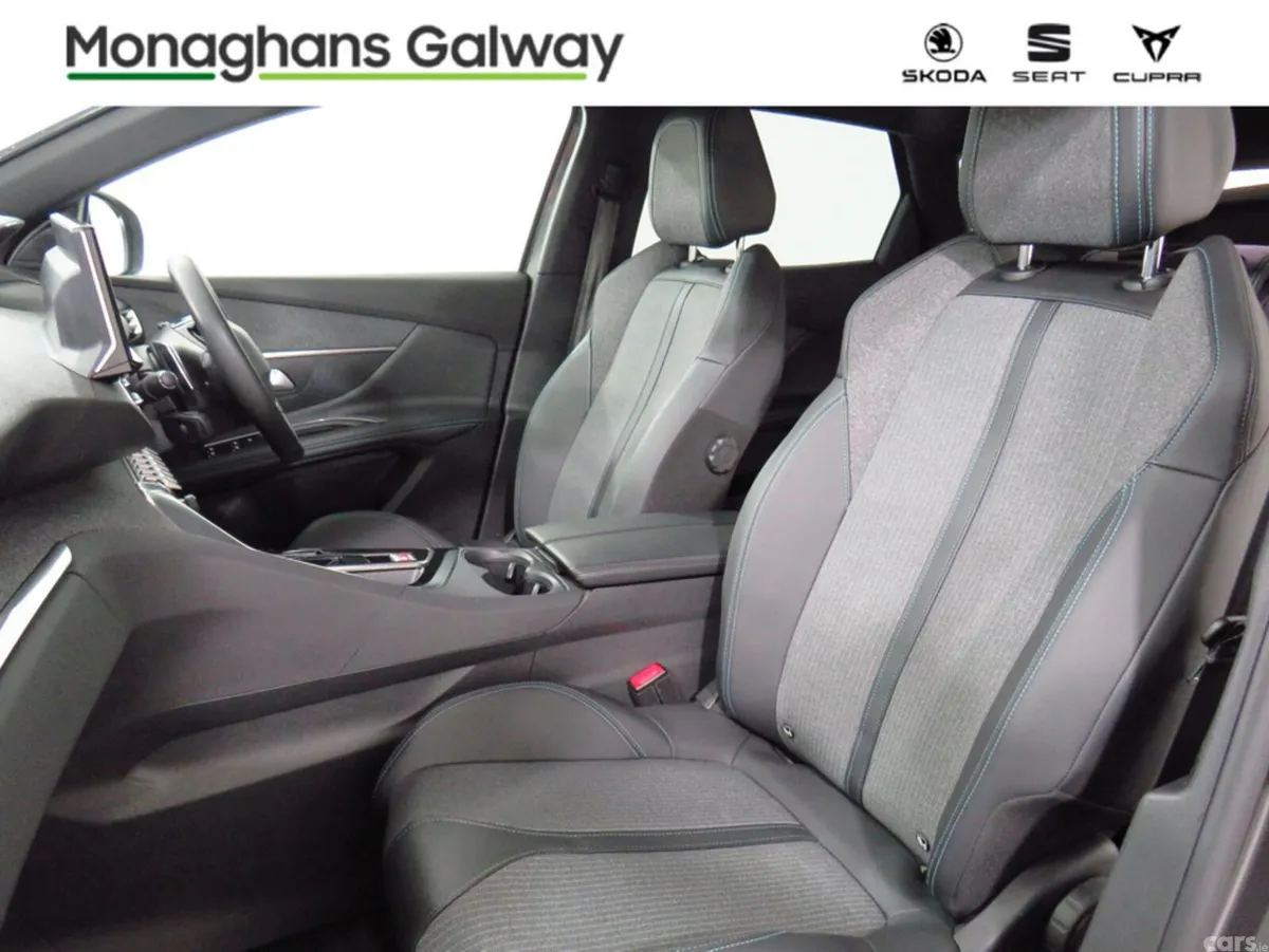 Peugeot 3008 MPV, Diesel, 2023, Grey