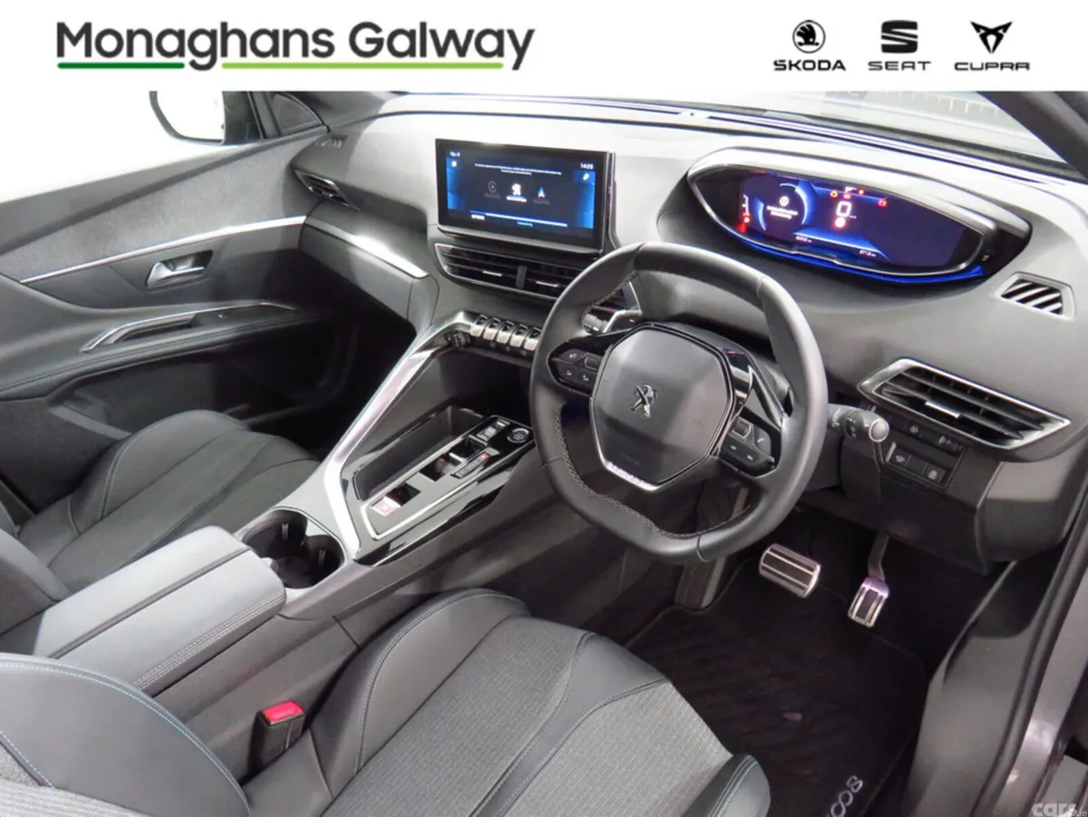 Peugeot 3008 MPV, Diesel, 2023, Grey
