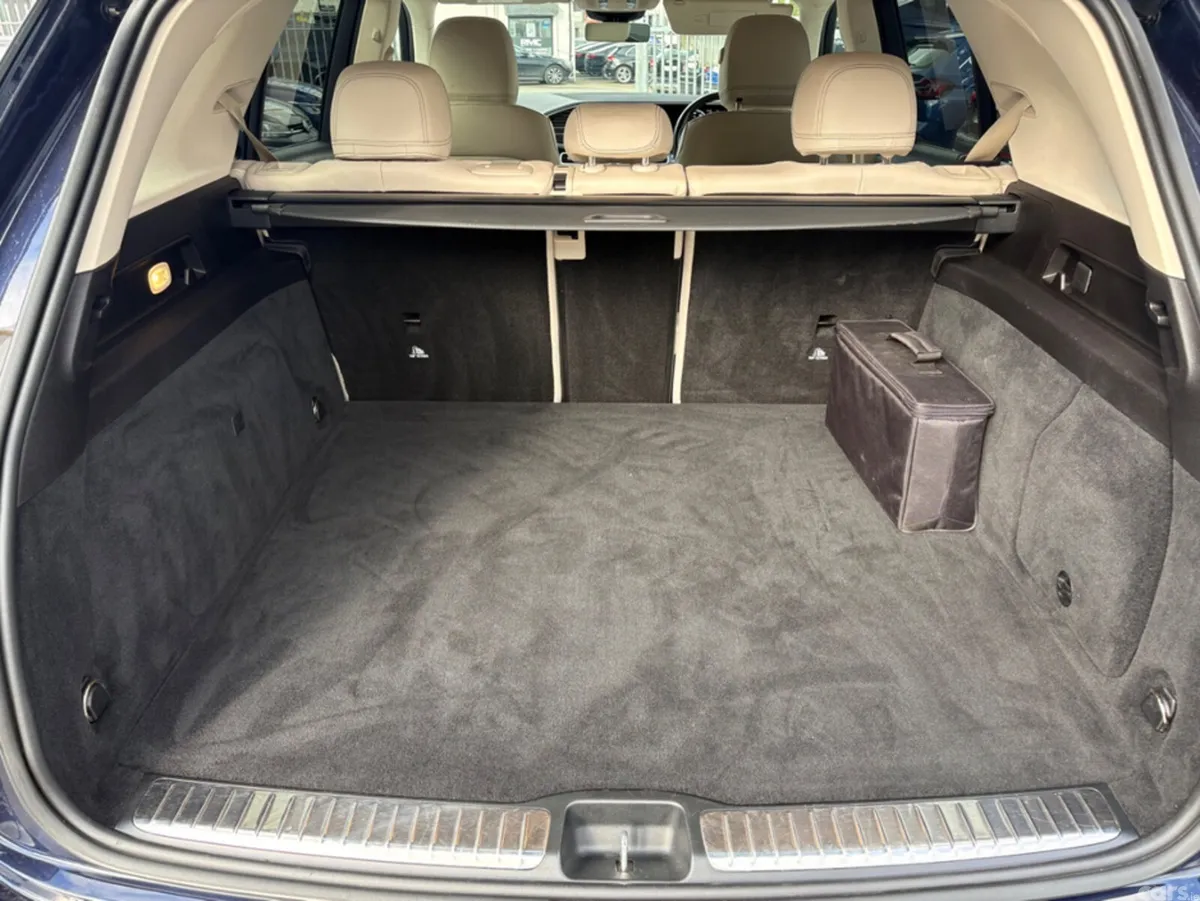 Mercedes-Benz GLE SUV, Diesel Plug-in Hybrid, 2021, Blue