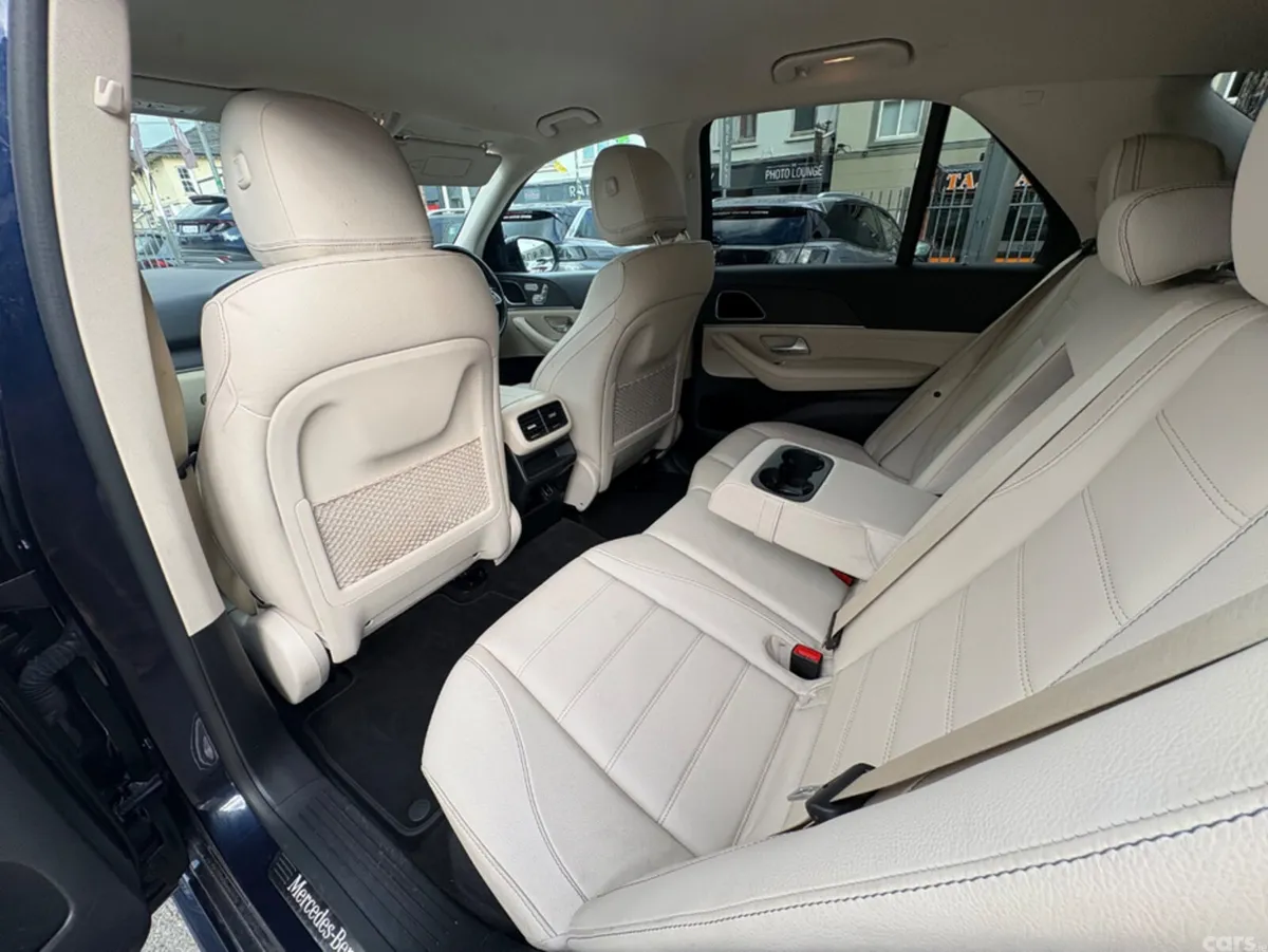 Mercedes-Benz GLE SUV, Diesel Plug-in Hybrid, 2021, Blue