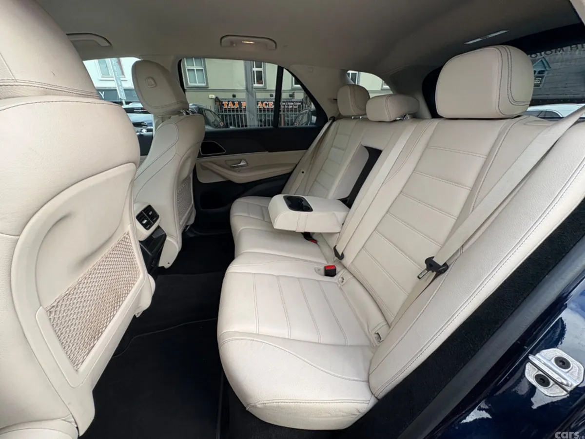 Mercedes-Benz GLE SUV, Diesel Plug-in Hybrid, 2021, Blue