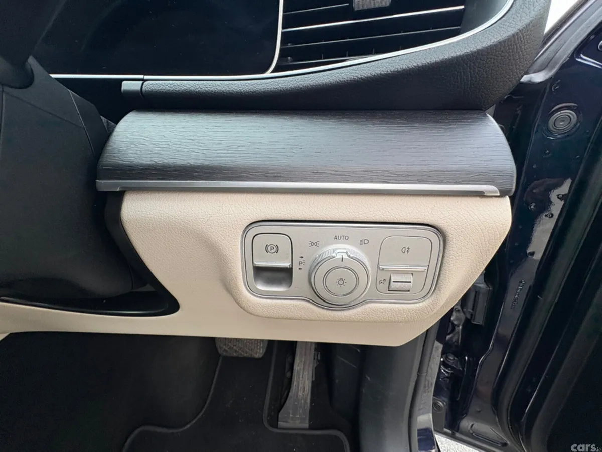 Mercedes-Benz GLE SUV, Diesel Plug-in Hybrid, 2021, Blue
