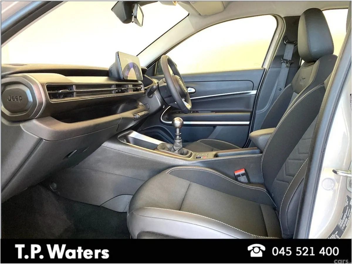 Jeep Avenger MPV, Petrol, 2025, Grey