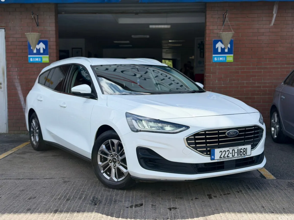 Ford Focus Estate, Petrol, 2022, White