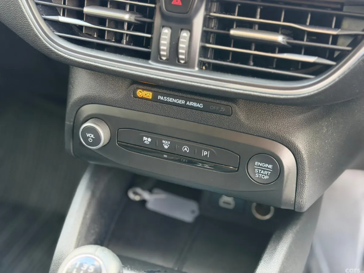 Ford Focus Estate, Petrol, 2022, White