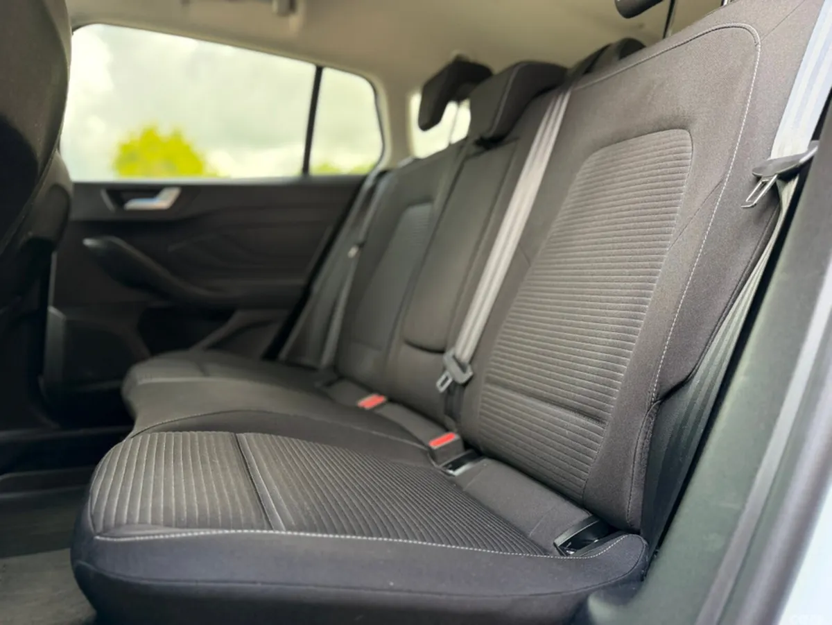 Ford Focus Estate, Petrol, 2022, White