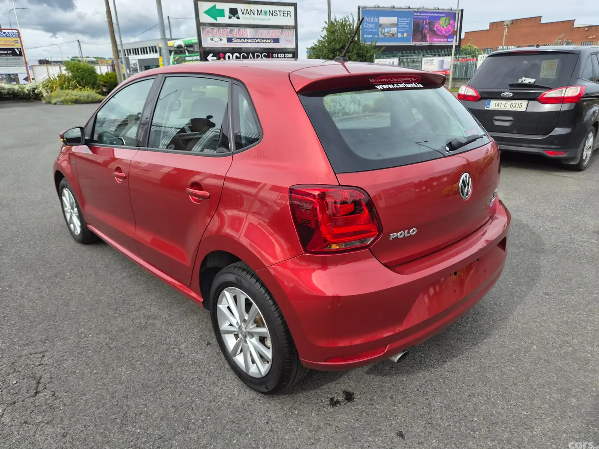 Volkswagen Polo Hatchback, Petrol, 2015, Red
