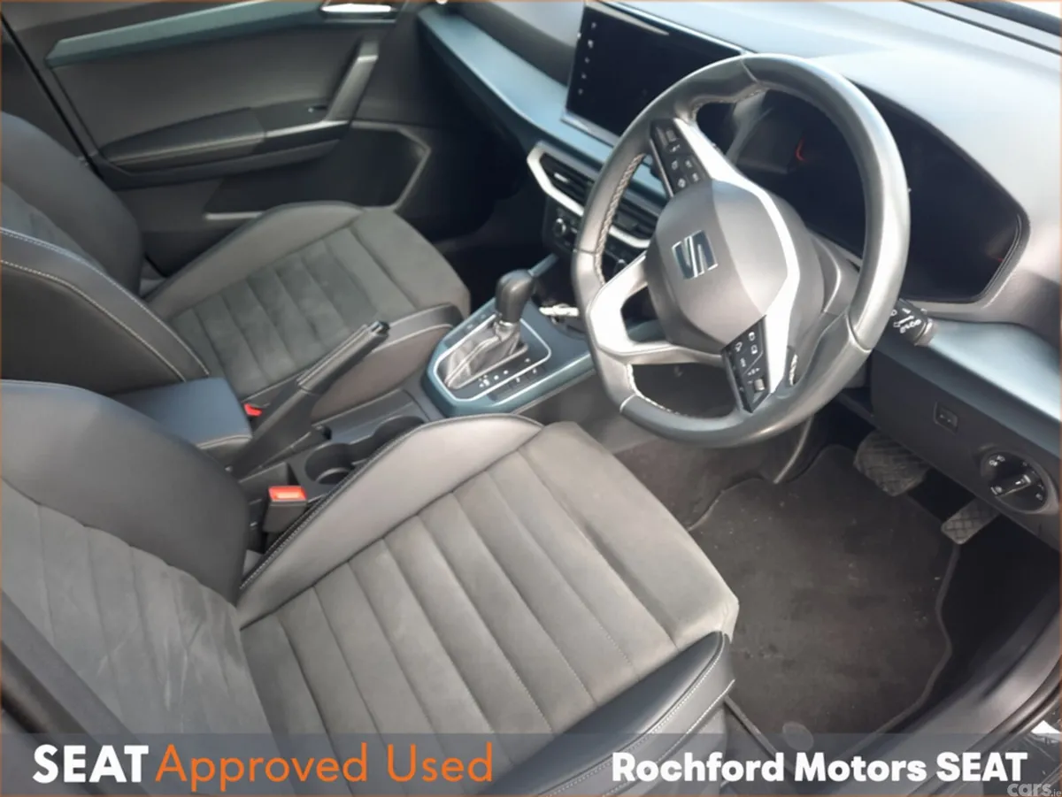 SEAT Arona Hatchback, Petrol, 2024, Black