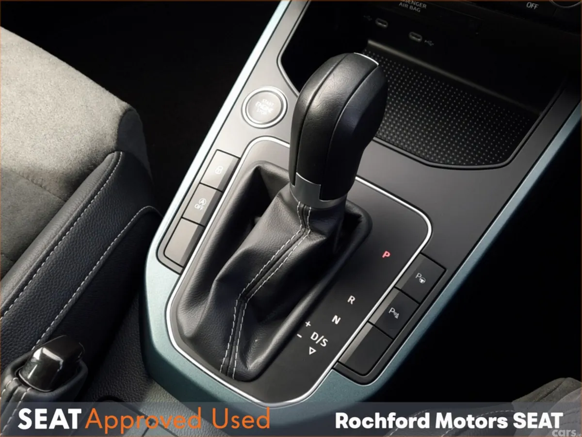 SEAT Arona Hatchback, Petrol, 2024, Black