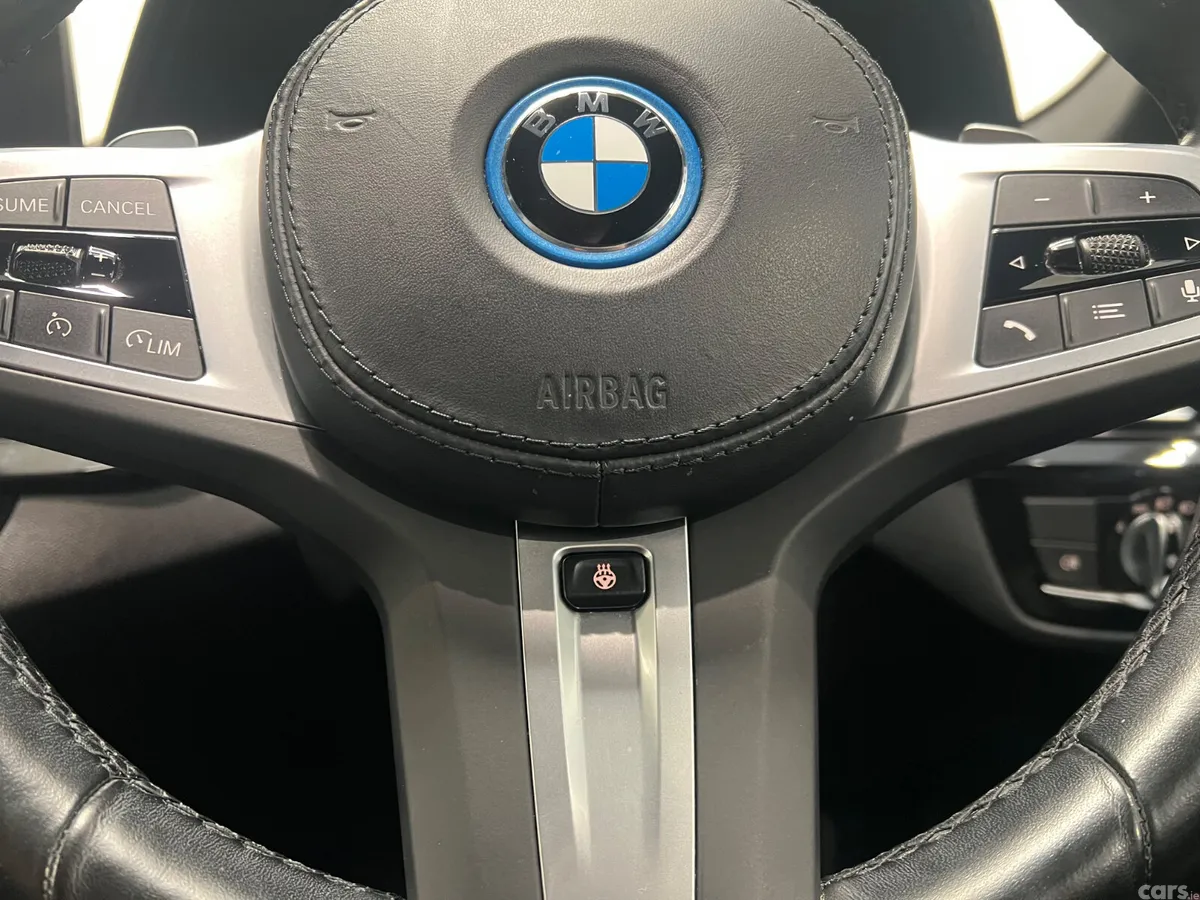 BMW 5-Series Saloon, Petrol Plug-in Hybrid, 2023, Black