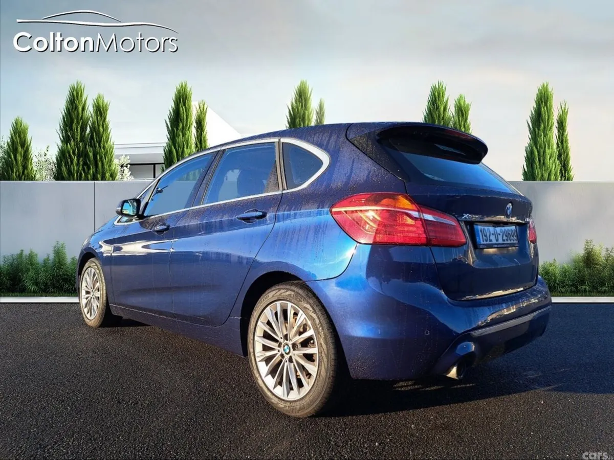 BMW 2-Series Hatchback, Diesel, 2019, Blue