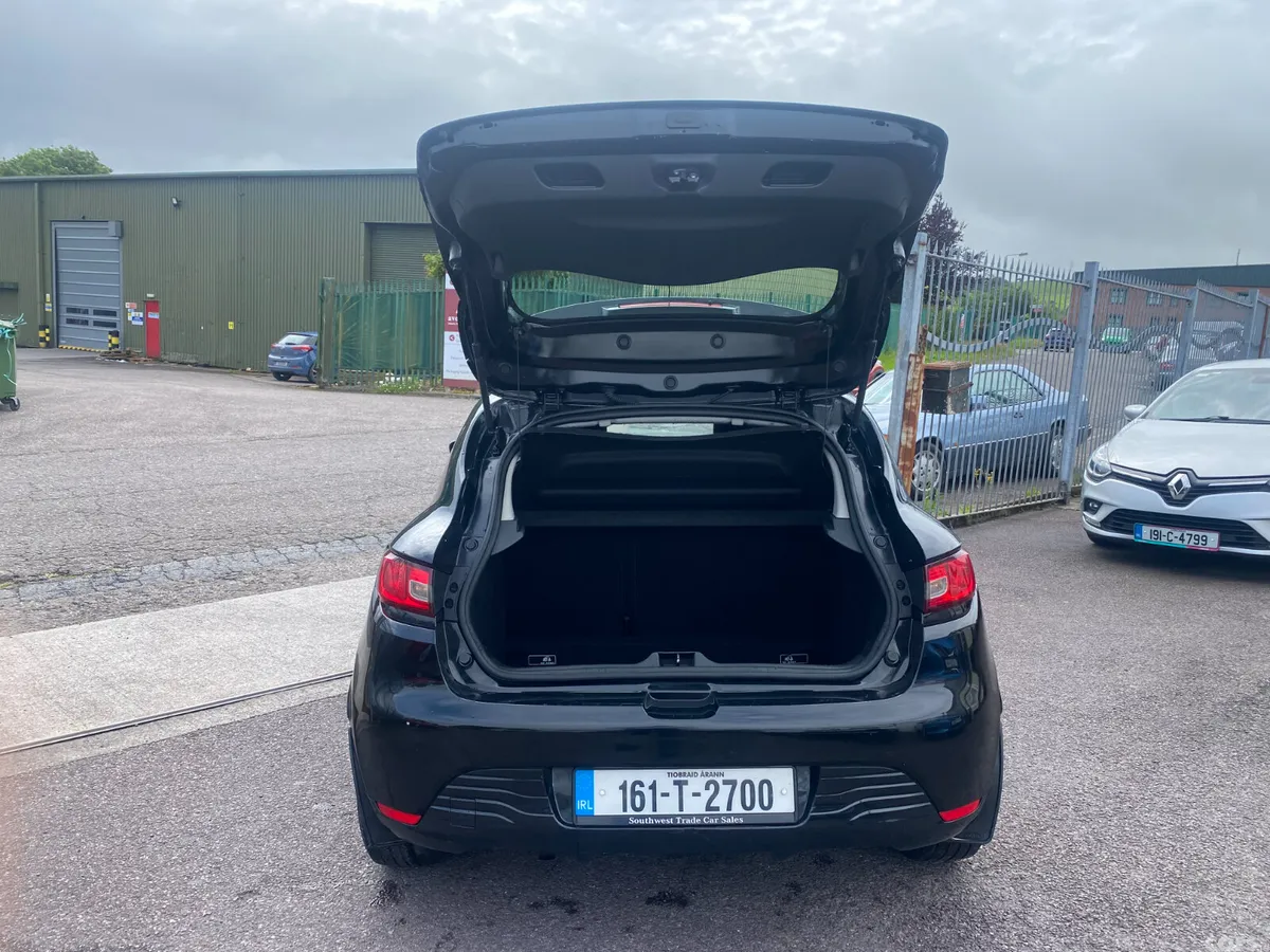 Renault Clio Hatchback, Petrol, 2016, Black