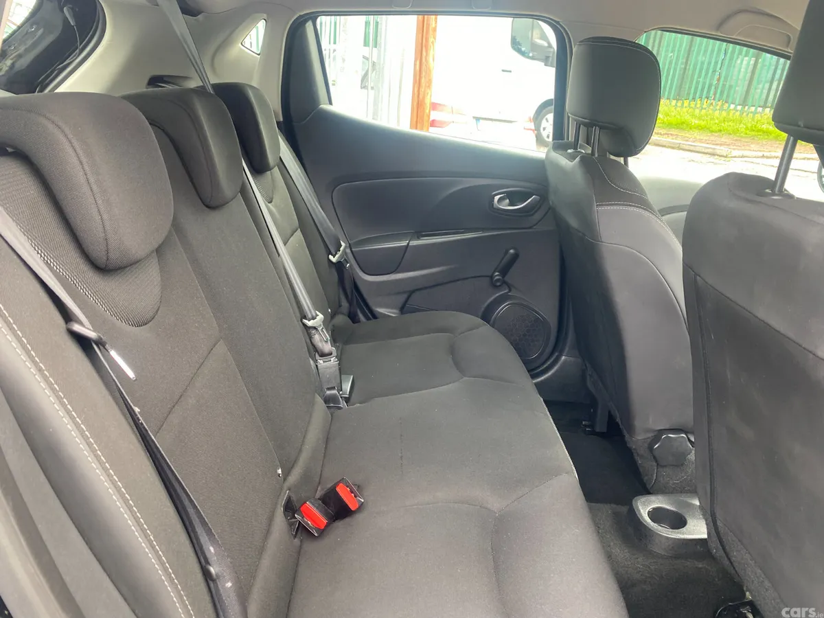Renault Clio Hatchback, Petrol, 2016, Black