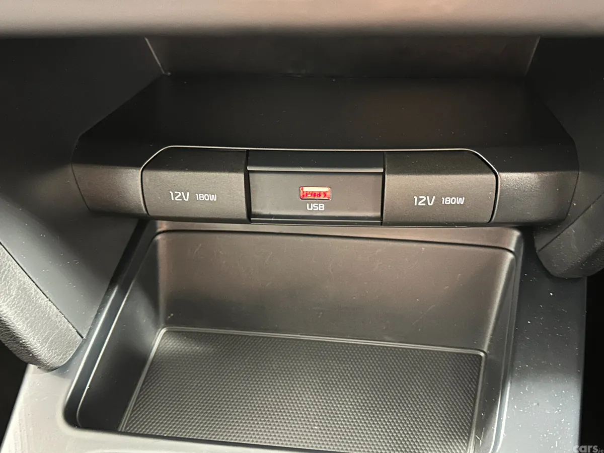 Kia Ceed Hatchback, Petrol, 2020, Red