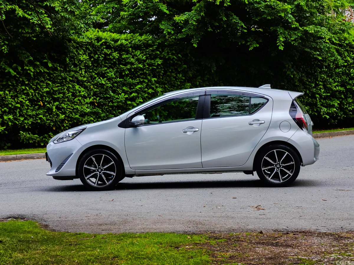 Toyota Aqua Hatchback, Petrol Hybrid, 2020, Silver