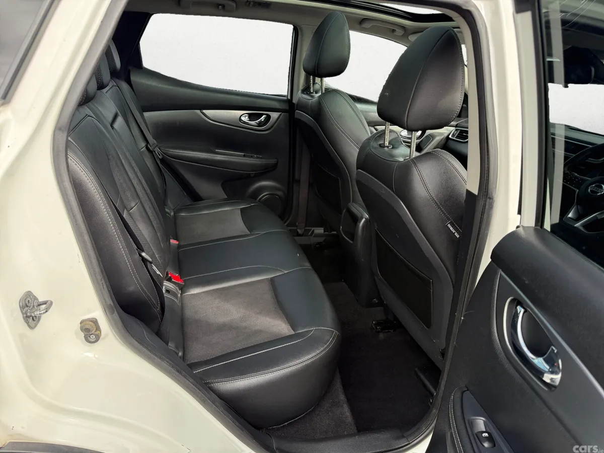 Nissan Qashqai SUV, Diesel, 2017, White