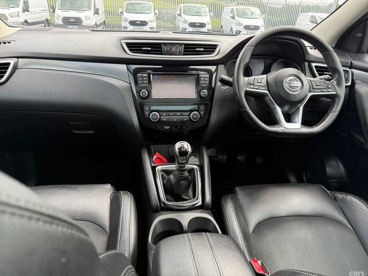 Nissan Qashqai SUV, Diesel, 2017, White