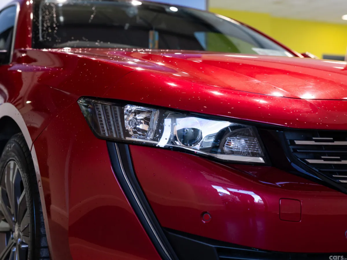 Peugeot 508 Hatchback, Petrol, 2019, Red