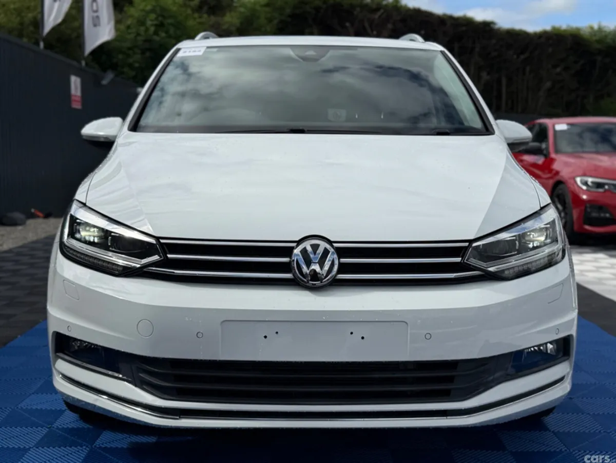Volkswagen Touran MPV, Diesel, 2020, White