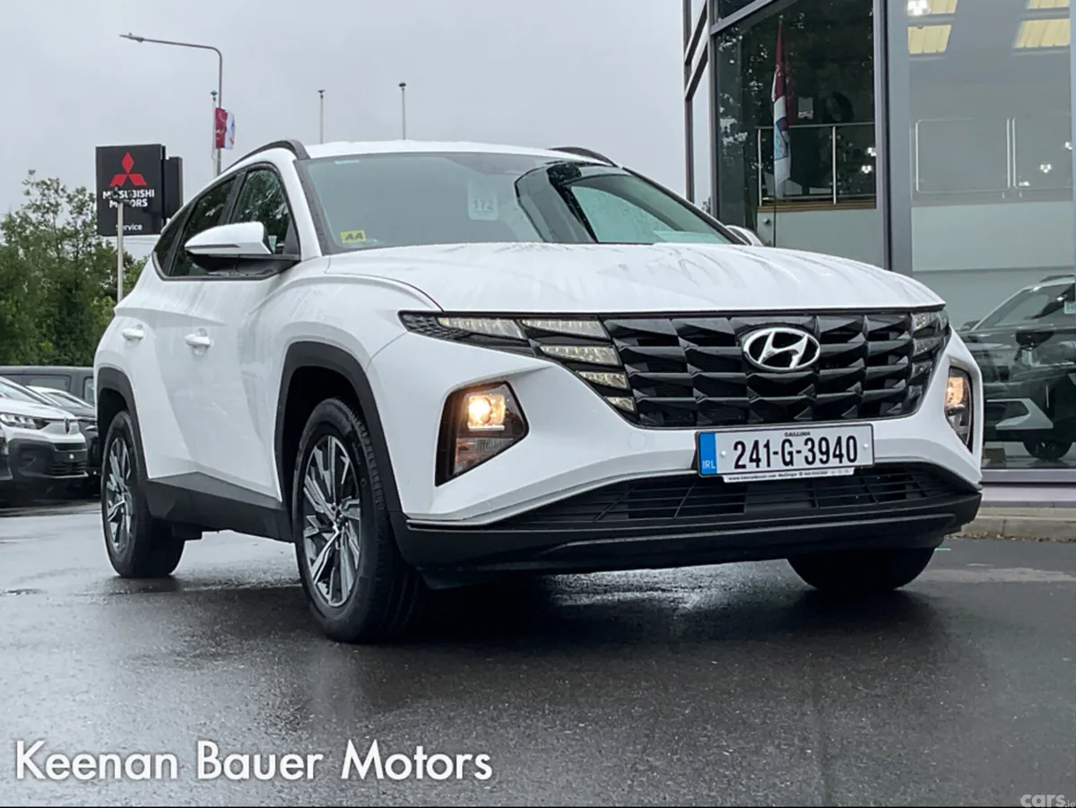 Hyundai Tucson MPV, Petrol Hybrid, 2024, White