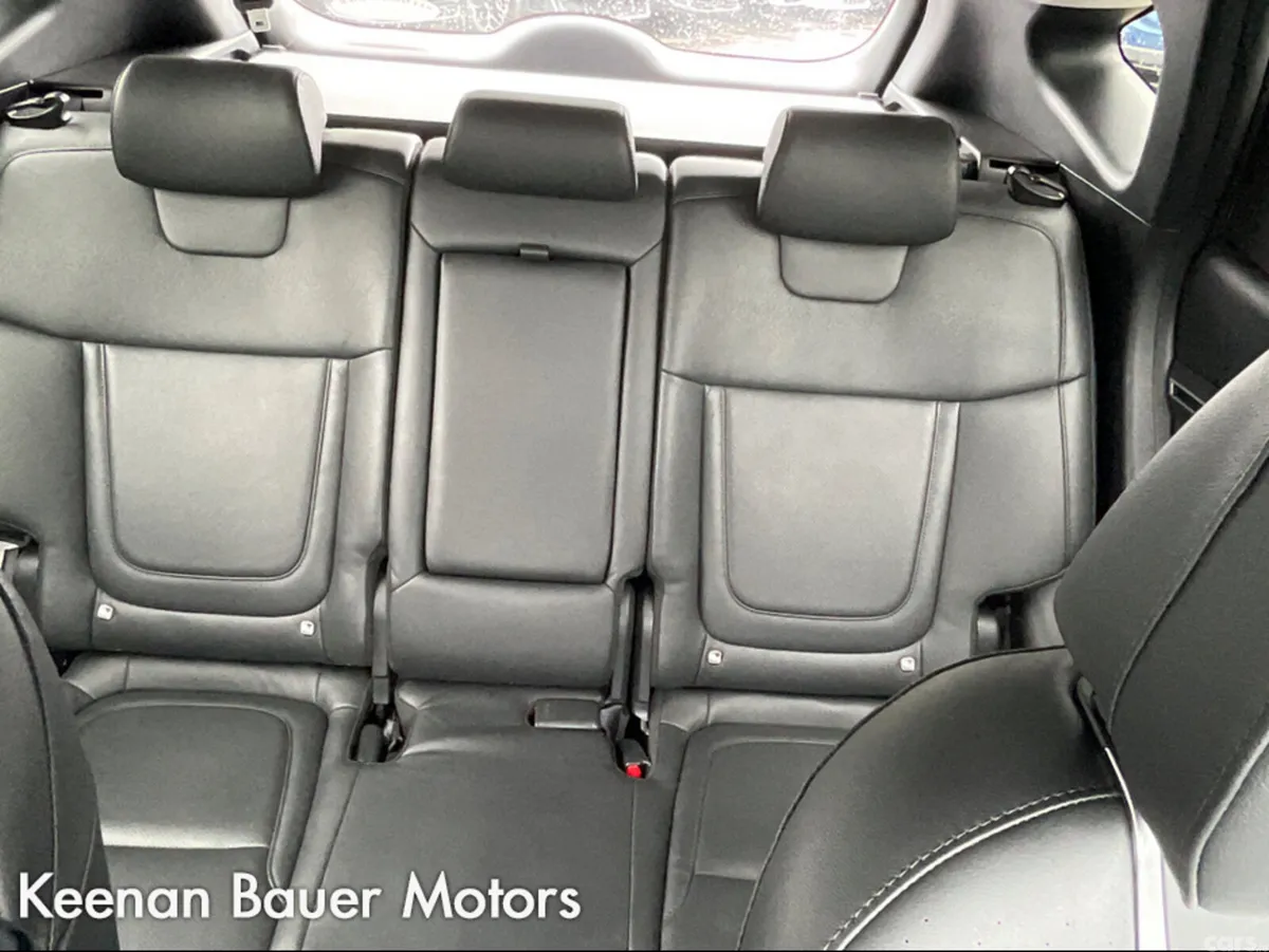 Hyundai Tucson MPV, Petrol Hybrid, 2024, White