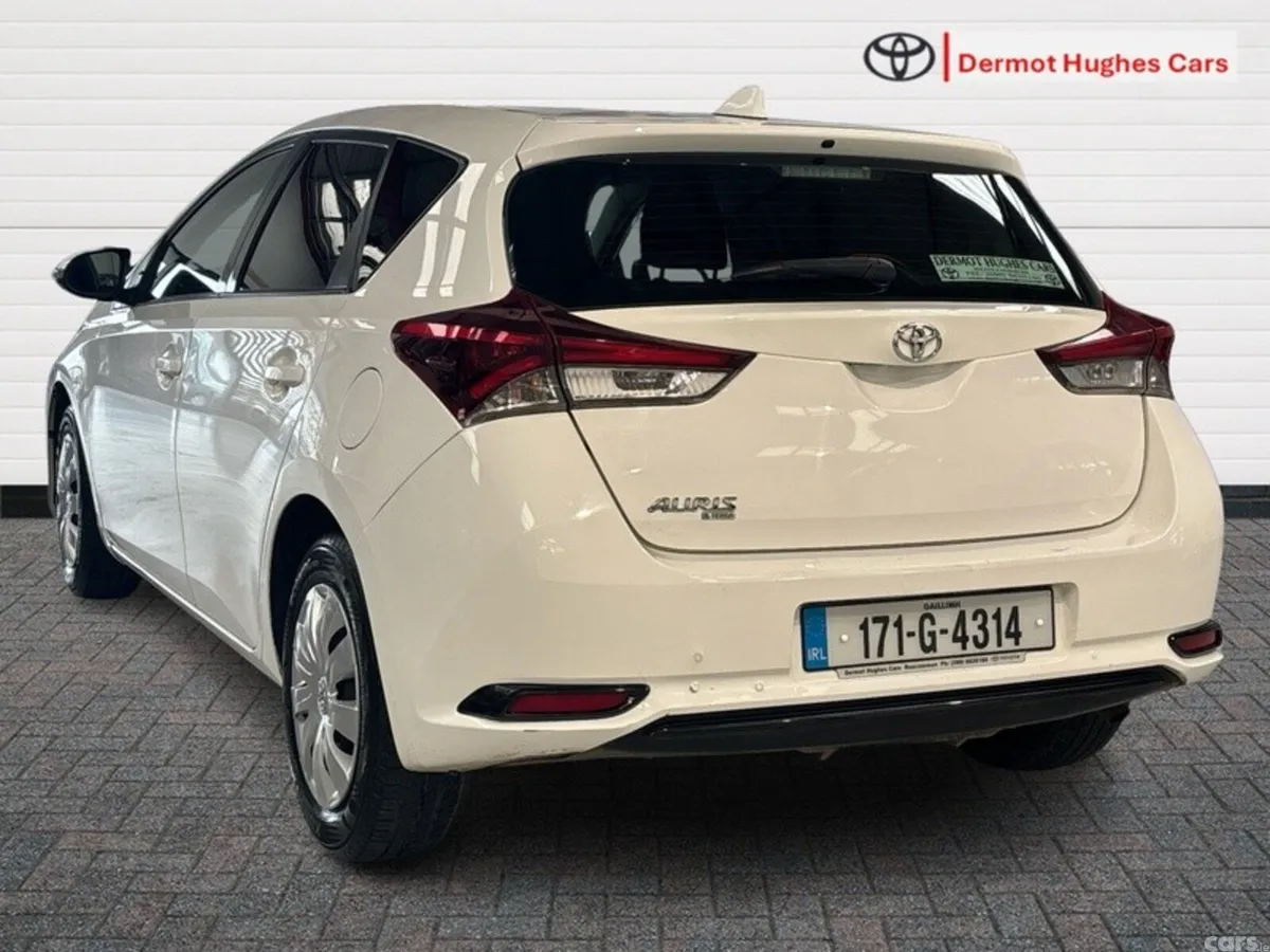 Toyota Auris Van, Diesel, 2017, White