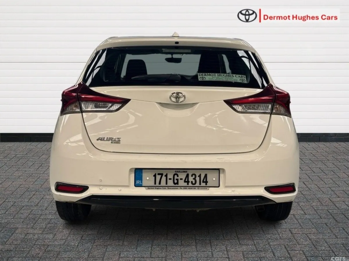 Toyota Auris Van, Diesel, 2017, White