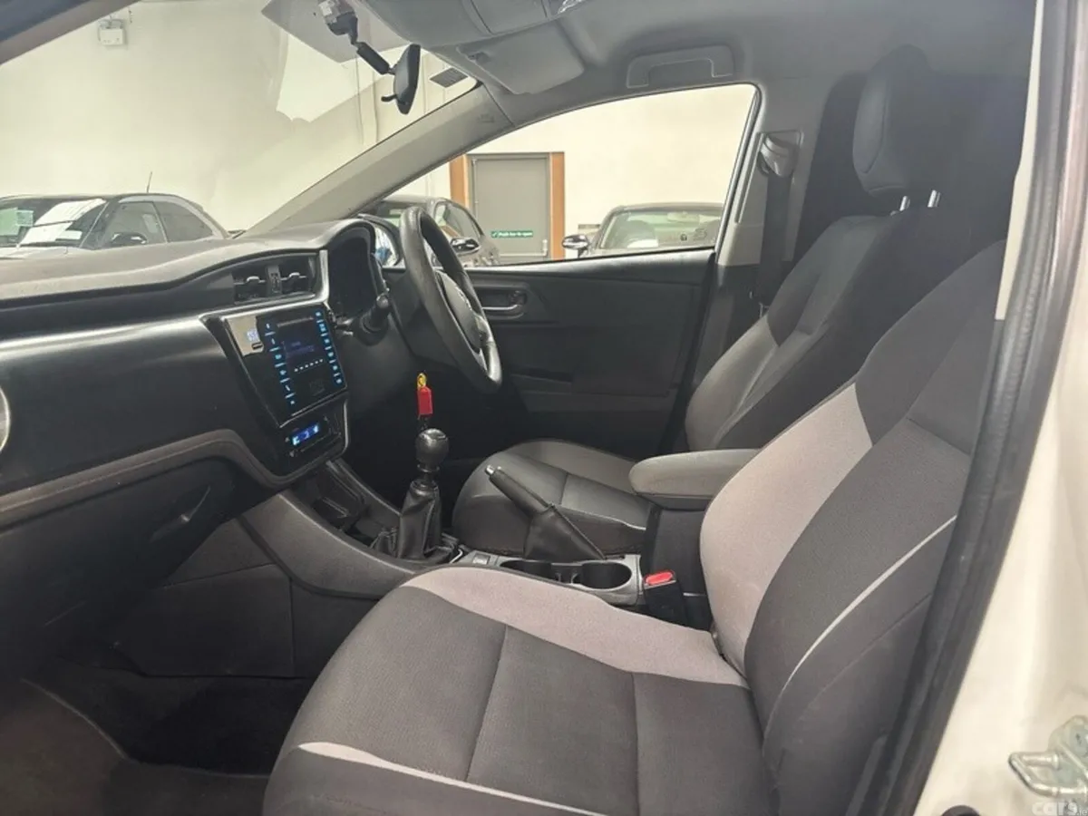 Toyota Auris Van, Diesel, 2017, White