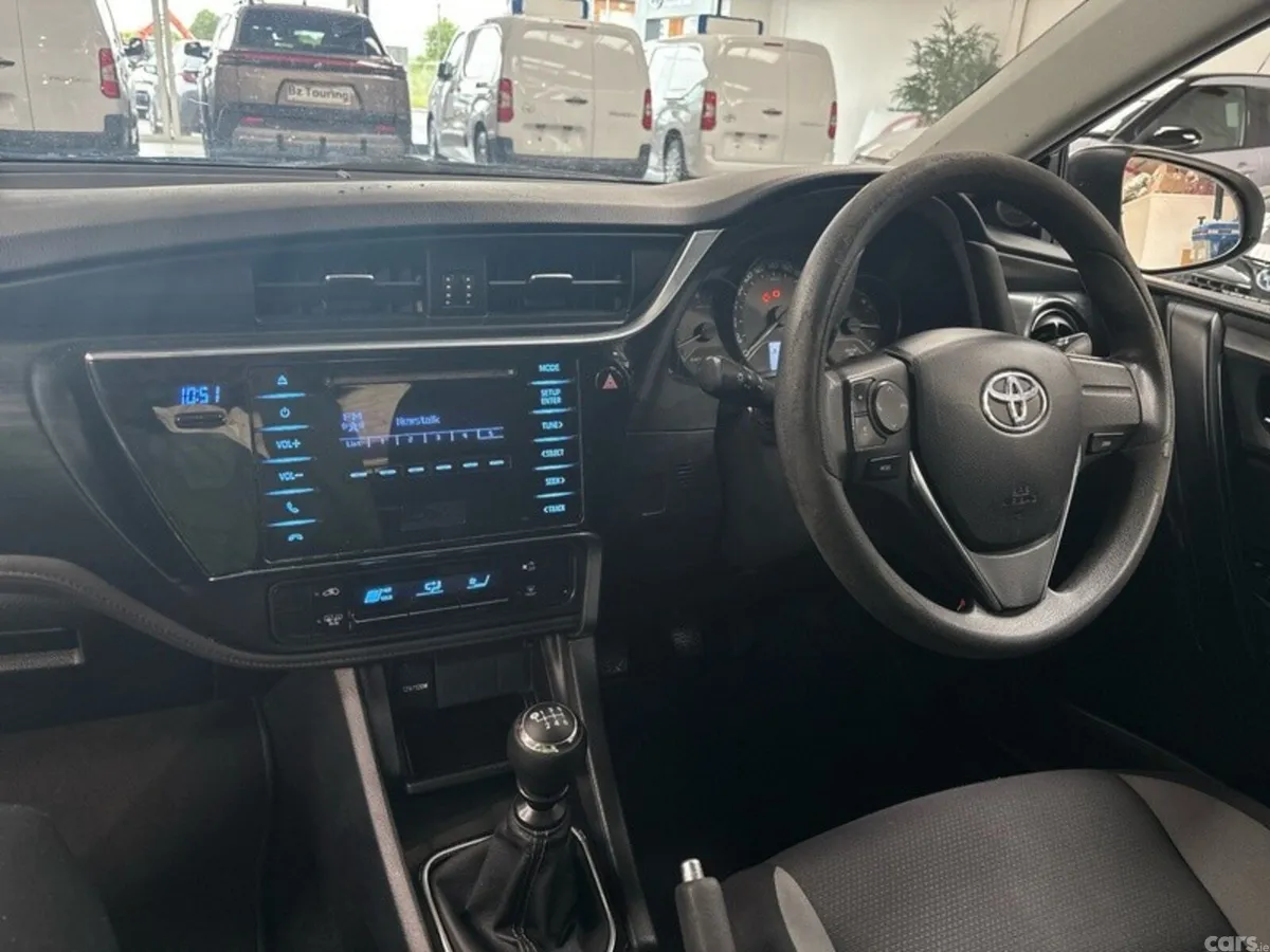Toyota Auris Van, Diesel, 2017, White