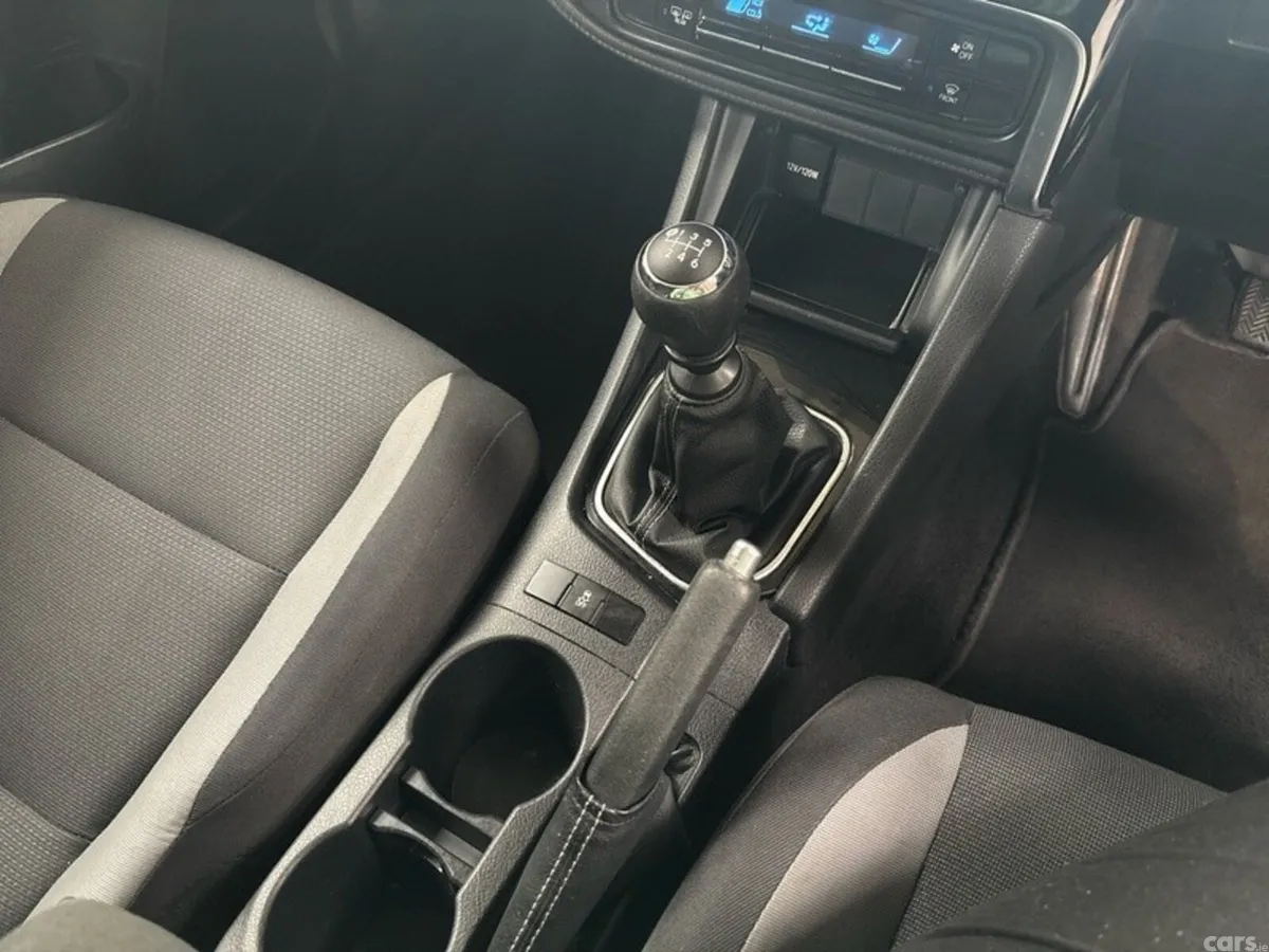 Toyota Auris Van, Diesel, 2017, White