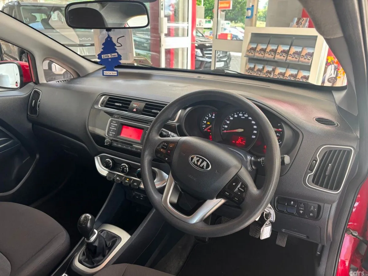 Kia Rio Hatchback, Diesel, 2016, Red