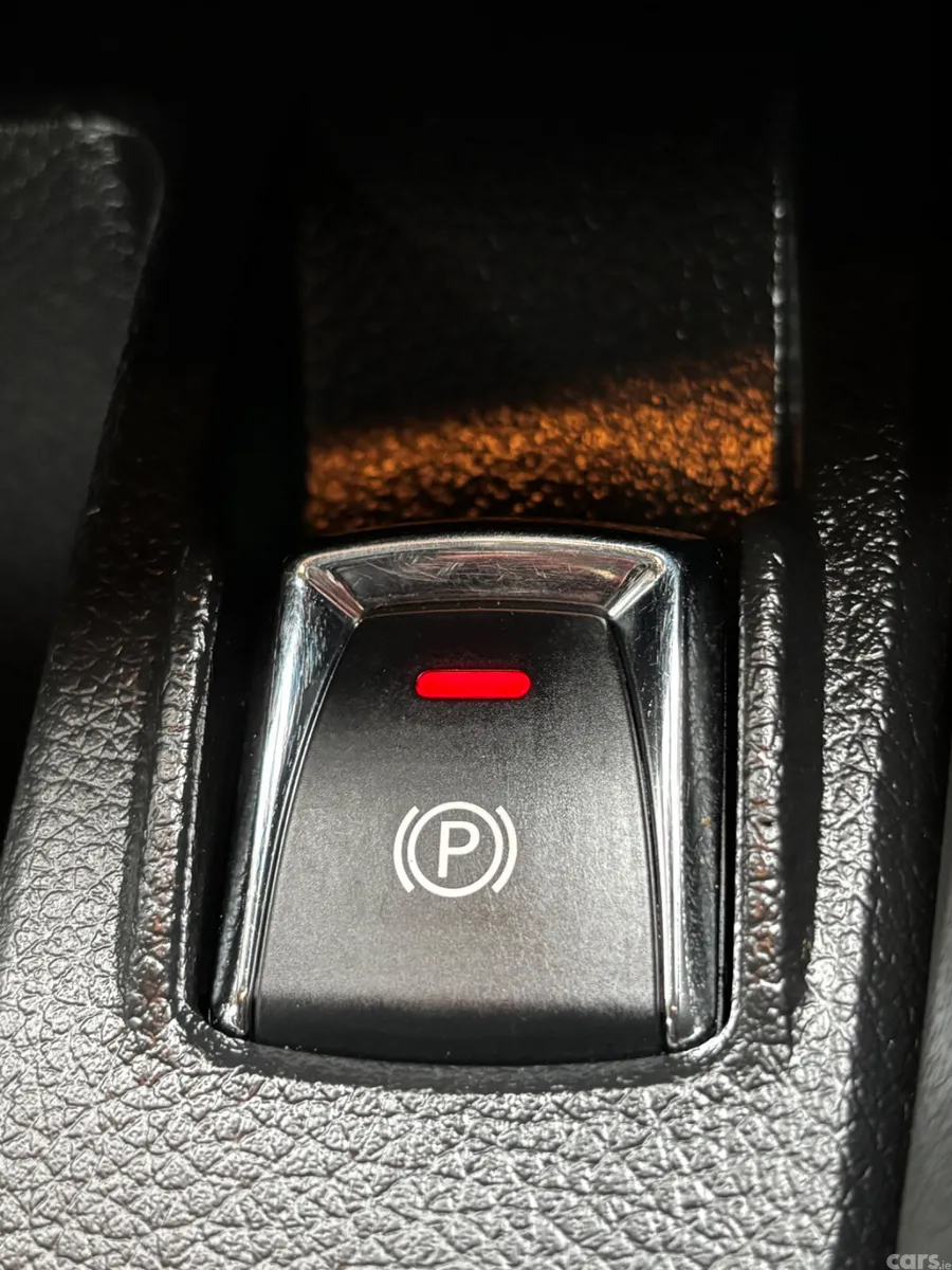 Nissan Qashqai Hatchback, Diesel, 2015, Silver