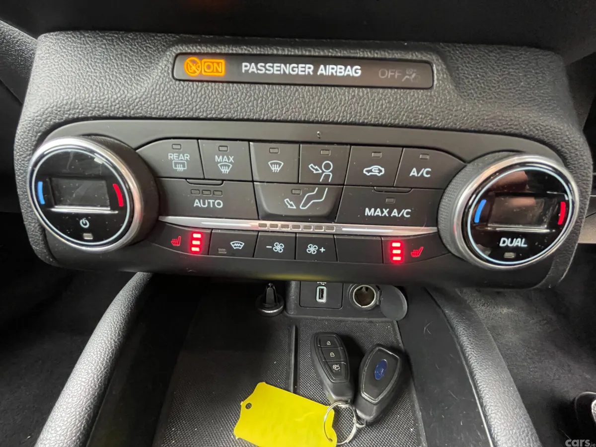 Ford Focus Hatchback, Petrol, 2020, White