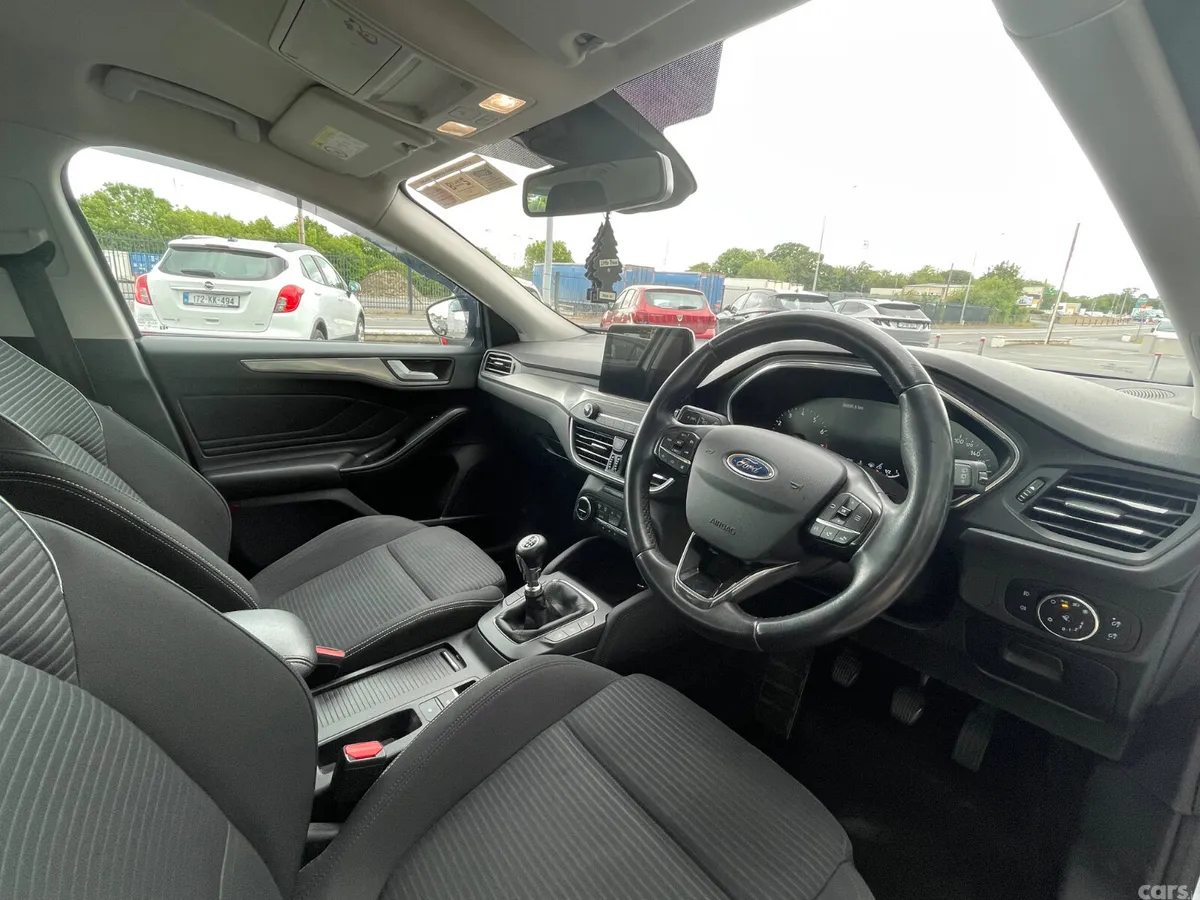 Ford Focus Hatchback, Petrol, 2020, White
