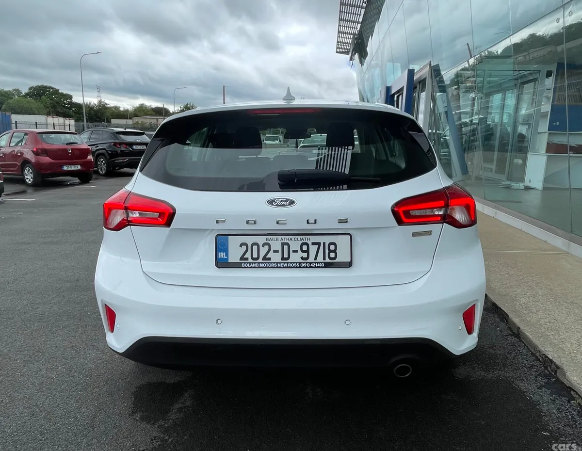 Ford Focus Hatchback, Petrol, 2020, White