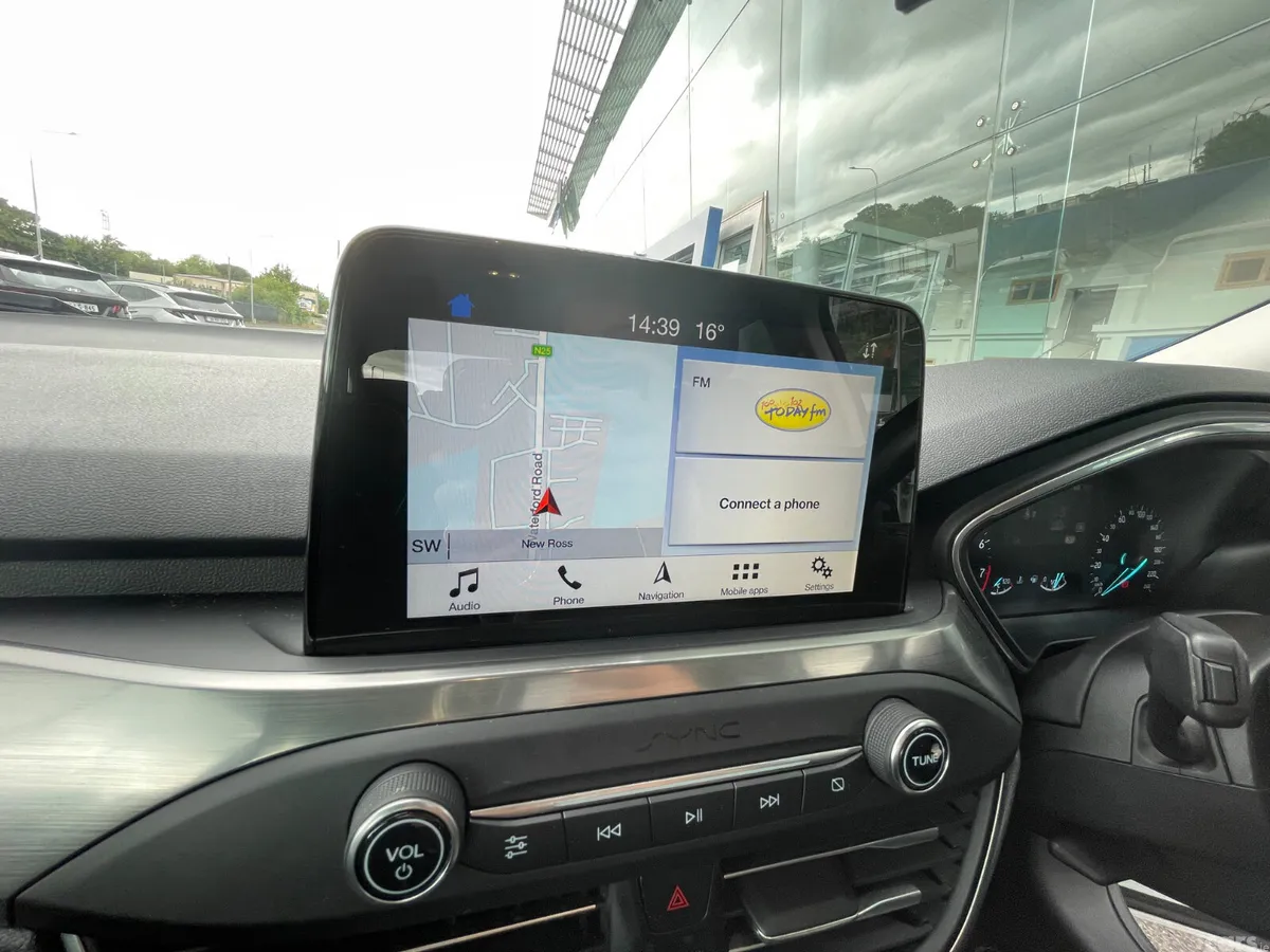 Ford Focus Hatchback, Petrol, 2020, White