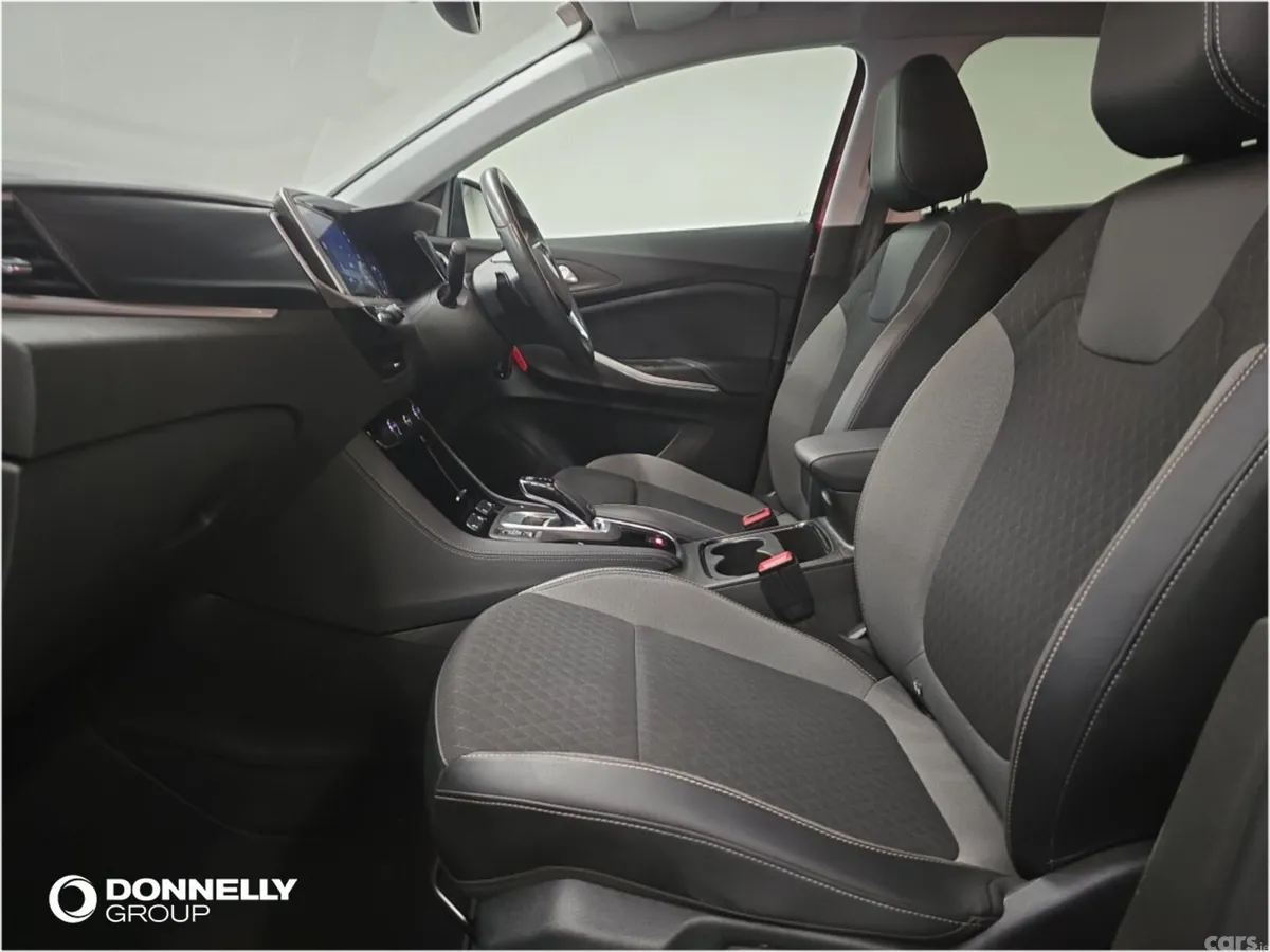 Vauxhall Grandland Hatchback, Diesel, 2022, Red
