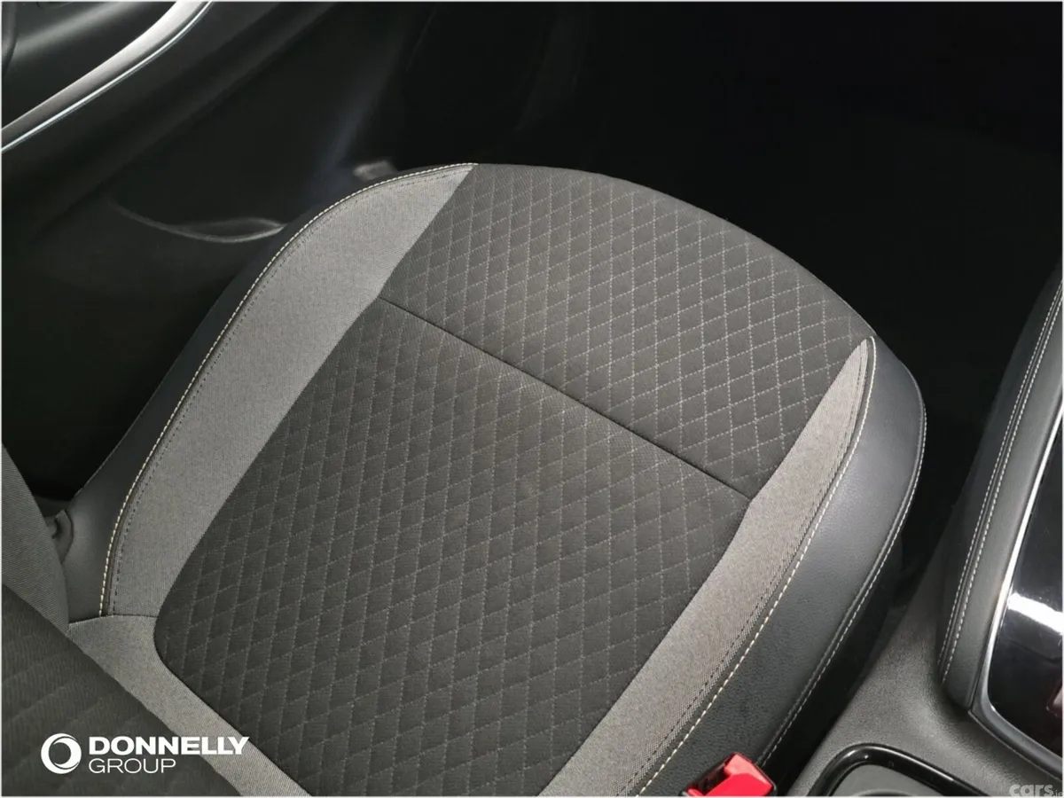 Vauxhall Grandland Hatchback, Diesel, 2022, Red